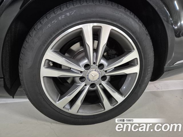 Mercedes-Benz E-Class E220 Bluetec Avantgarde