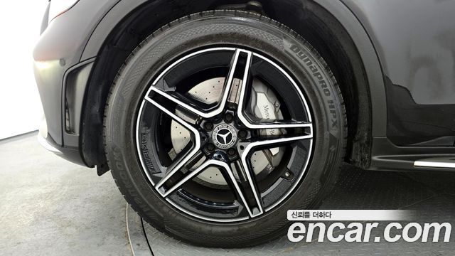 Mercedes-Benz GLC-Class GLC300 4MATIC Premium Coupe