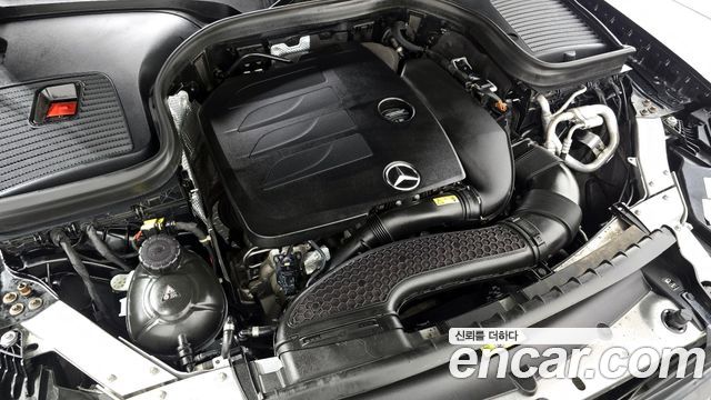Mercedes-Benz GLC-Class GLC300 4MATIC Premium Coupe
