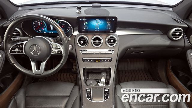 Mercedes-Benz GLC-Class GLC300 4MATIC Premium Coupe