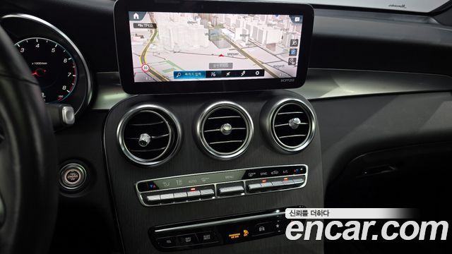 Mercedes-Benz GLC-Class GLC300 4MATIC Premium Coupe