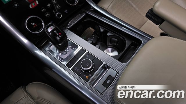 Land Rover Range Rover Sport 3.0 SDV6 HSE Dynamic