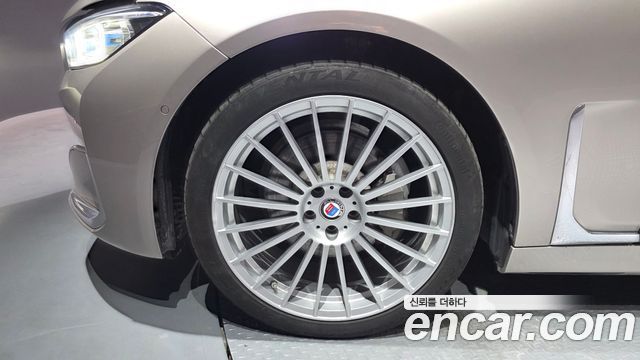 BMW 7-Series 730Ld xDrive Design Pure Excellence