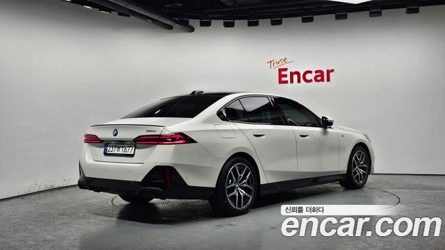 BMW 5-Series 520i Special Edition