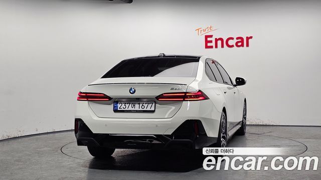 BMW 5-Series 520i Special Edition