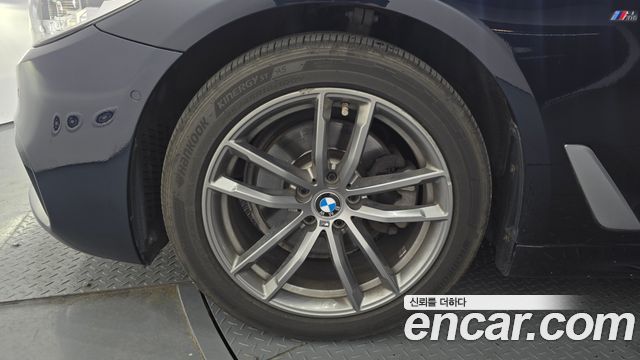 BMW 5-Series 520d xDrive M Sport Package Plus