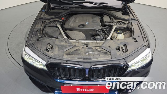 BMW 5-Series 520d xDrive M Sport Package Plus