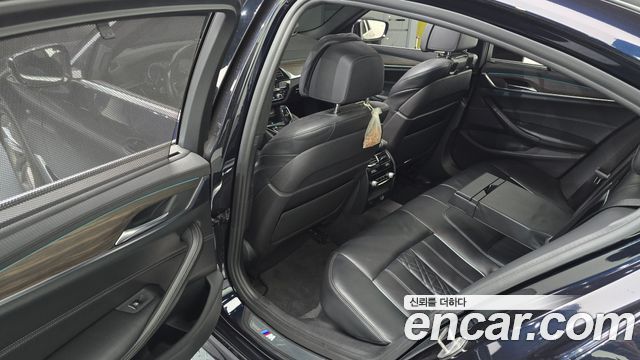 BMW 5-Series 520d xDrive M Sport Package Plus