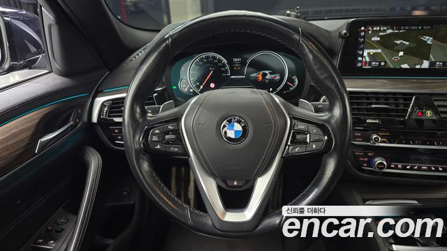BMW 5-Series 520d xDrive M Sport Package Plus