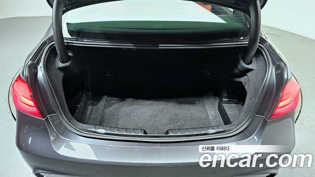 BMW 3-Series 330i M Sport