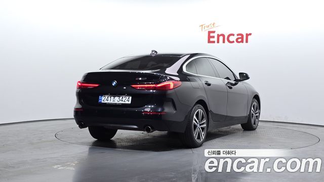 BMW 2-Series 220i Advantage