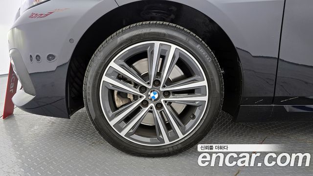 BMW 2-Series 220i Advantage