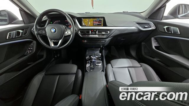 BMW 2-Series 220i Advantage