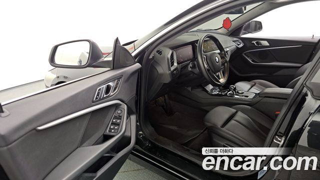BMW 2-Series 220i Advantage