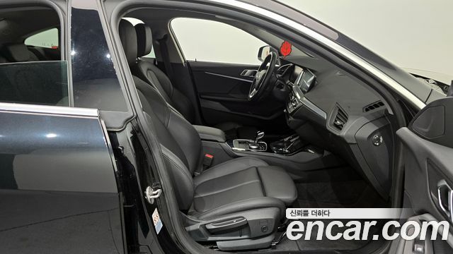 BMW 2-Series 220i Advantage