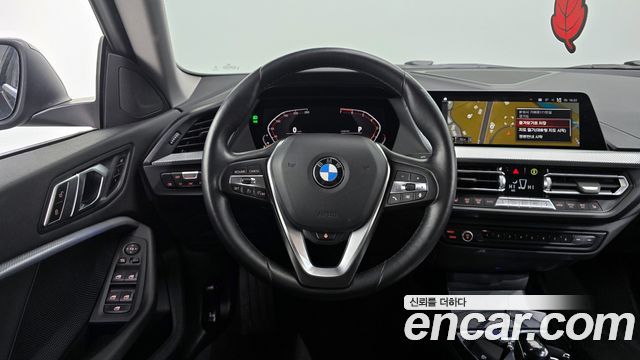 BMW 2-Series 220i Advantage