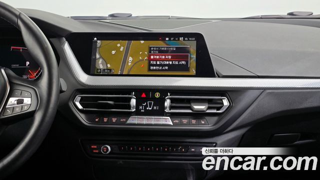 BMW 2-Series 220i Advantage