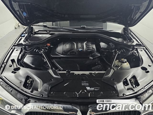 BMW 5-Series 520d xDrive M Sport Package Plus
