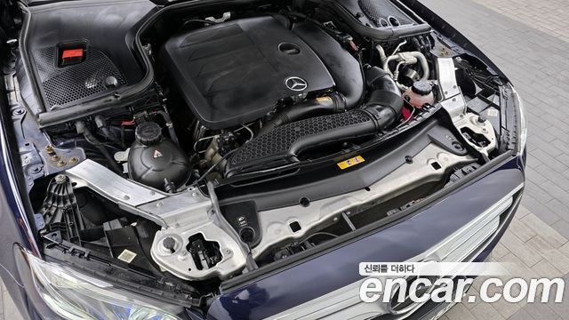 Mercedes-Benz E-Class E350 4MATIC AMG Line