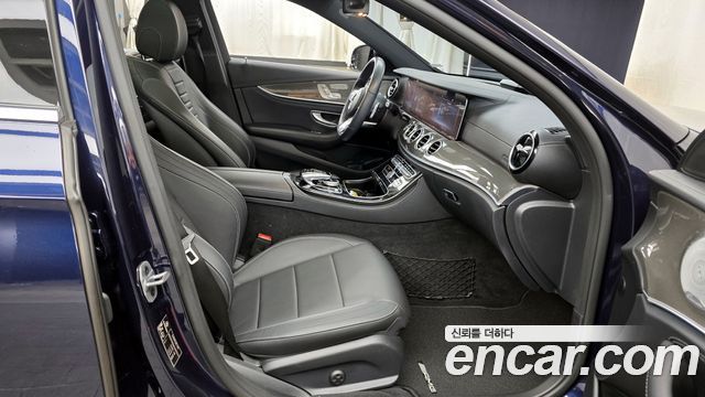 Mercedes-Benz E-Class E350 4MATIC AMG Line