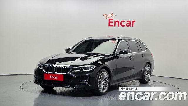 BMW 3-Series 320i Touring Luxury