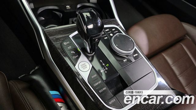BMW 3-Series 320i Touring Luxury