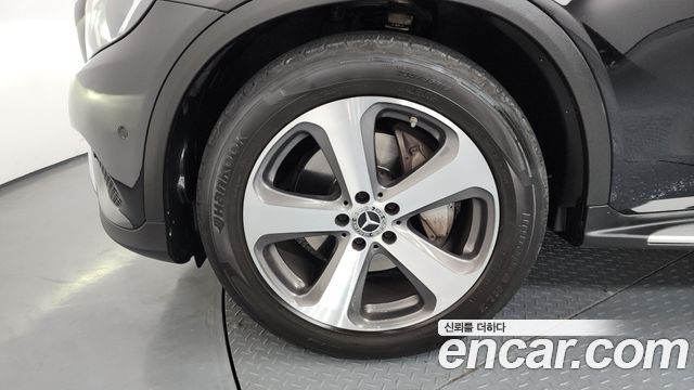 Mercedes-Benz GLC-Class GLC300 4MATIC