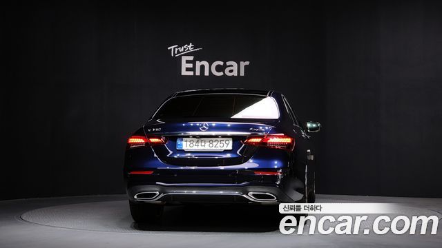 Mercedes-Benz E-Class E350 4MATIC AMG Line