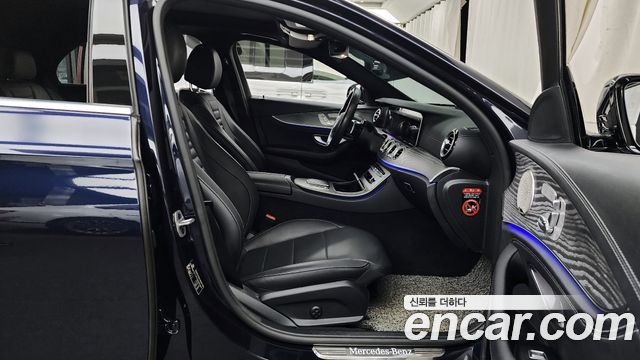 Mercedes-Benz E-Class E350 4MATIC AMG Line
