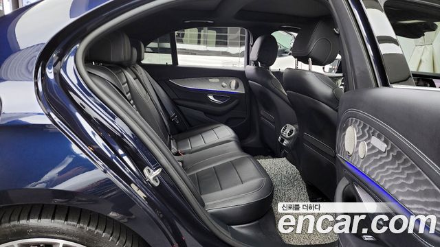 Mercedes-Benz E-Class E350 4MATIC AMG Line