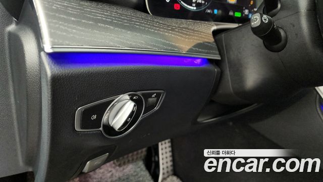 Mercedes-Benz E-Class E350 4MATIC AMG Line