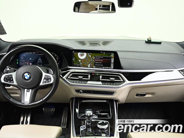BMW X7 M50i 6STR