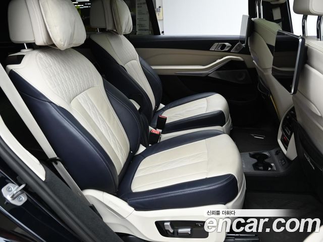 BMW X7 M50i 6STR
