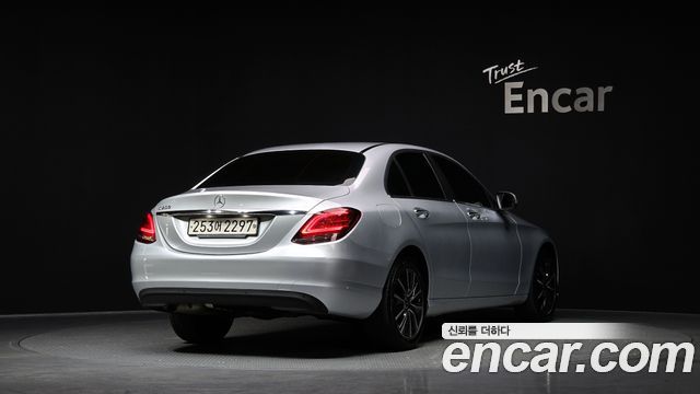 Mercedes-Benz C-Class C200
