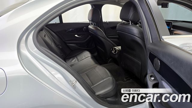 Mercedes-Benz C-Class C200