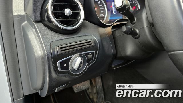 Mercedes-Benz C-Class C200