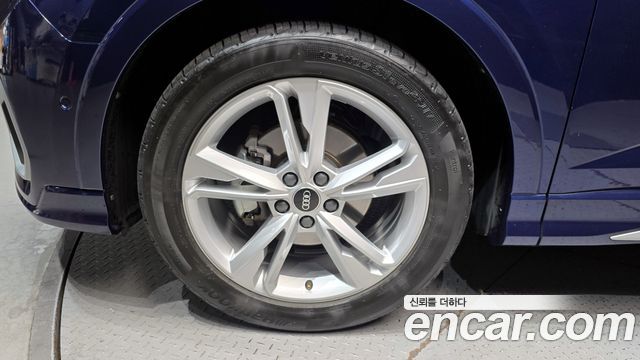 Audi Q3 35 TDI Premium Sportback