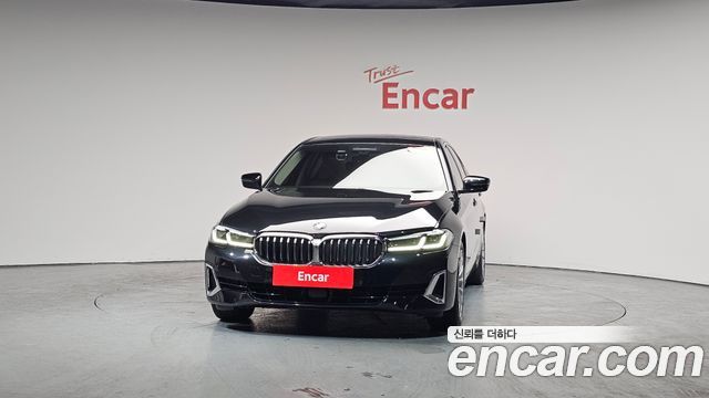 BMW 5-Series 520i Luxury