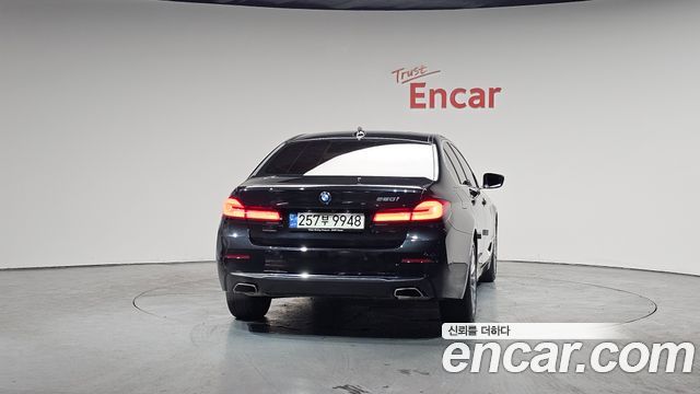 BMW 5-Series 520i Luxury