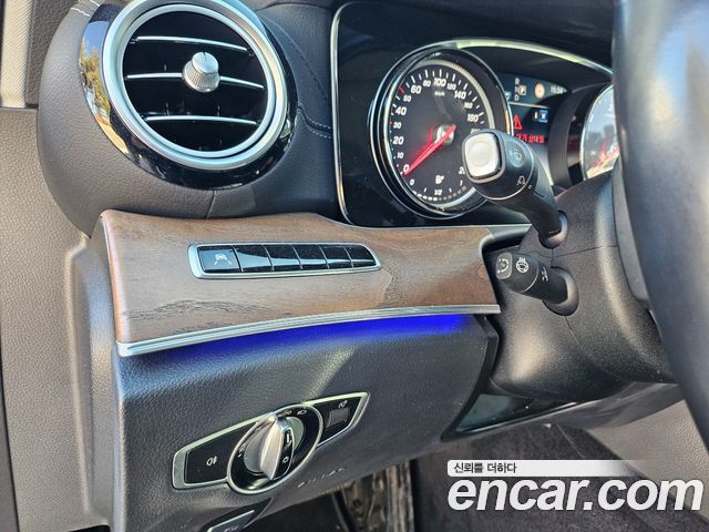 Mercedes-Benz E-Class E220d Exclusive
