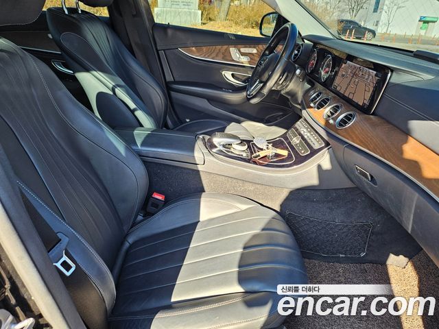 Mercedes-Benz E-Class E220d Exclusive