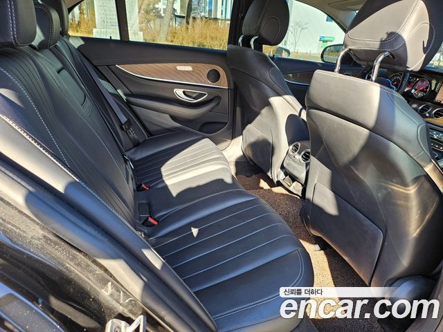 Mercedes-Benz E-Class E220d Exclusive