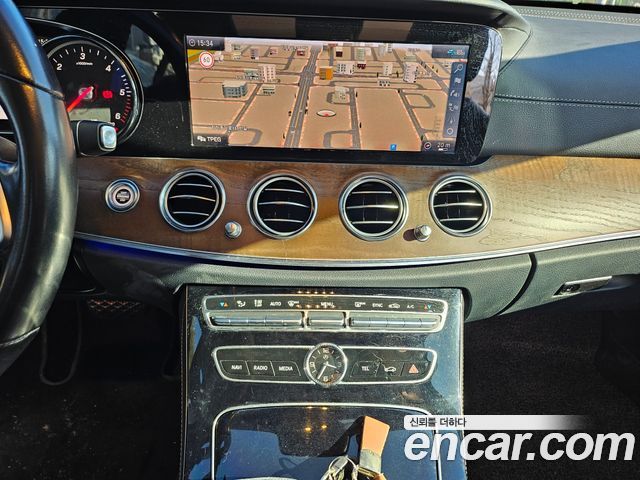Mercedes-Benz E-Class E220d Exclusive