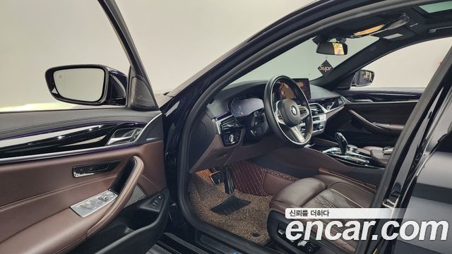 BMW 5-Series 530e M Sport