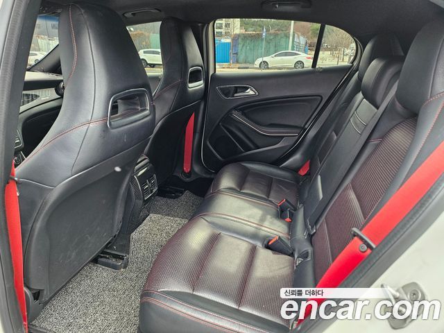 Mercedes-Benz GLA-Class GLA45 AMG 4MATIC