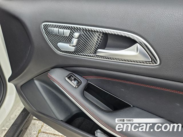 Mercedes-Benz GLA-Class GLA45 AMG 4MATIC