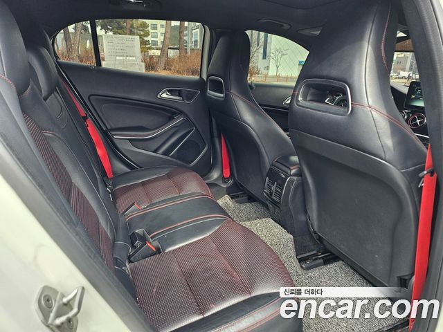 Mercedes-Benz GLA-Class GLA45 AMG 4MATIC