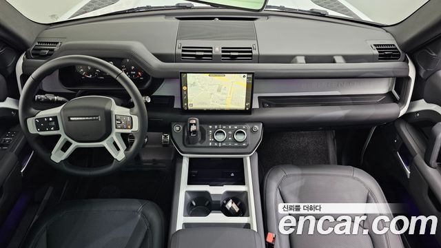 Land Rover Defender 90 D250 X-Dynamic SE