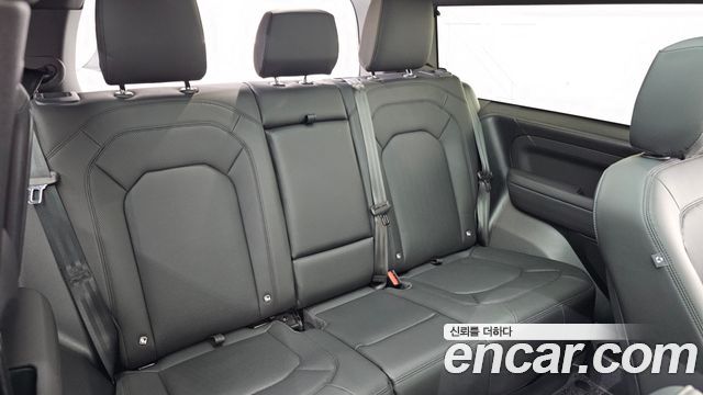 Land Rover Defender 90 D250 X-Dynamic SE