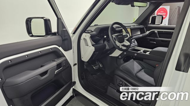 Land Rover Defender 90 D250 X-Dynamic SE